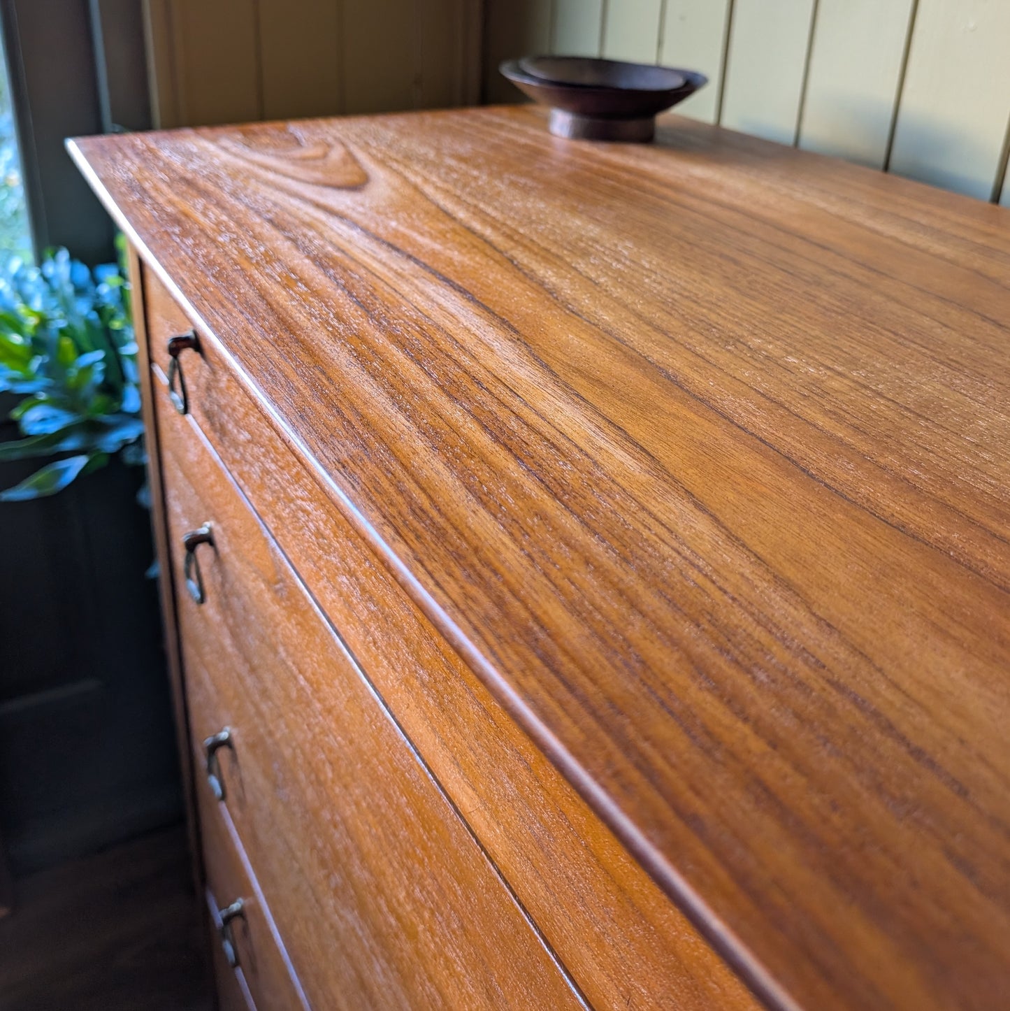 Mid Century Chest of Drawers