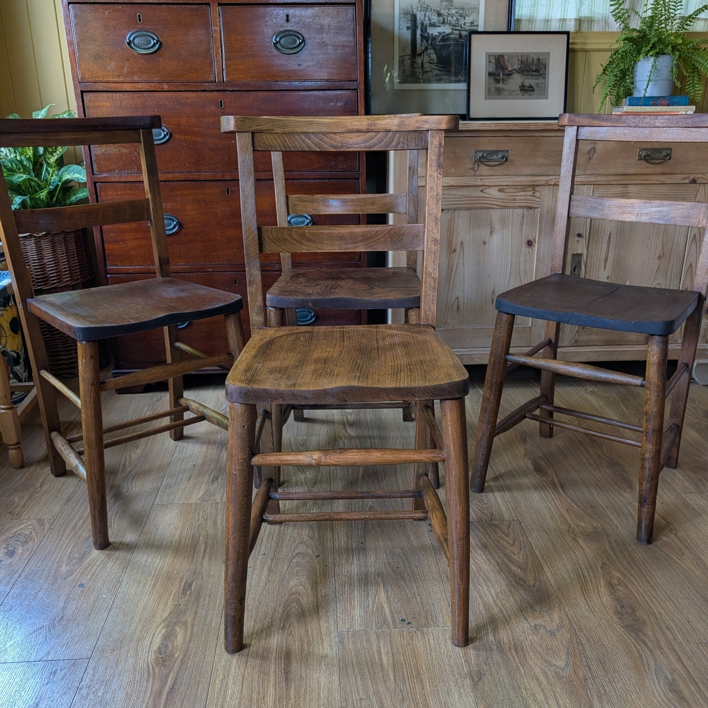 Victorian Pine Table with Chapel Chairs
