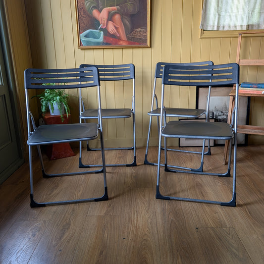 Set of 4 Vintage Folding Chairs
