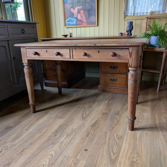 Victorian Pine Farmhouse Kitchen Table