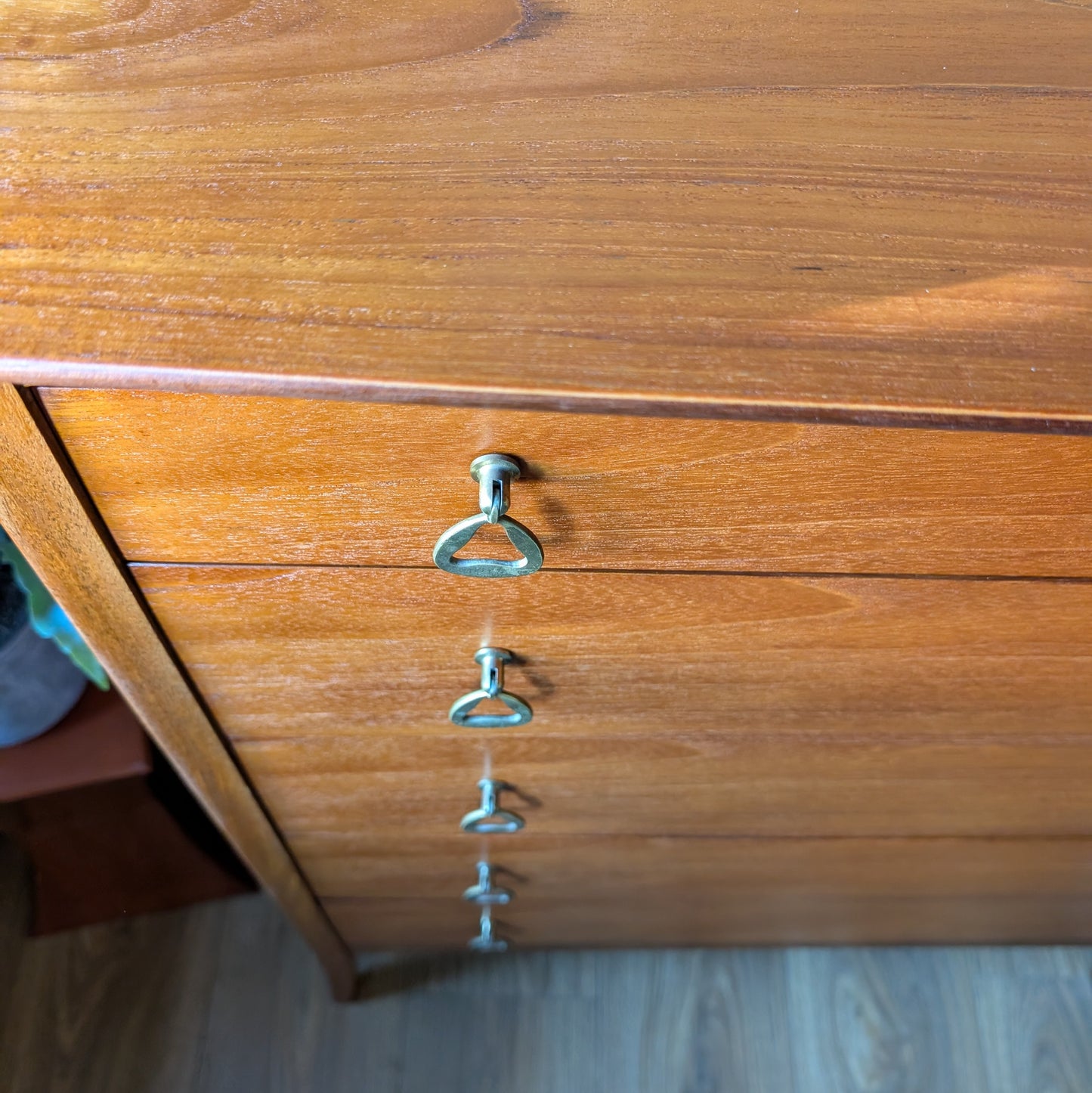 Mid Century Chest of Drawers