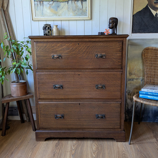 Antique Oak Chest of Drawers