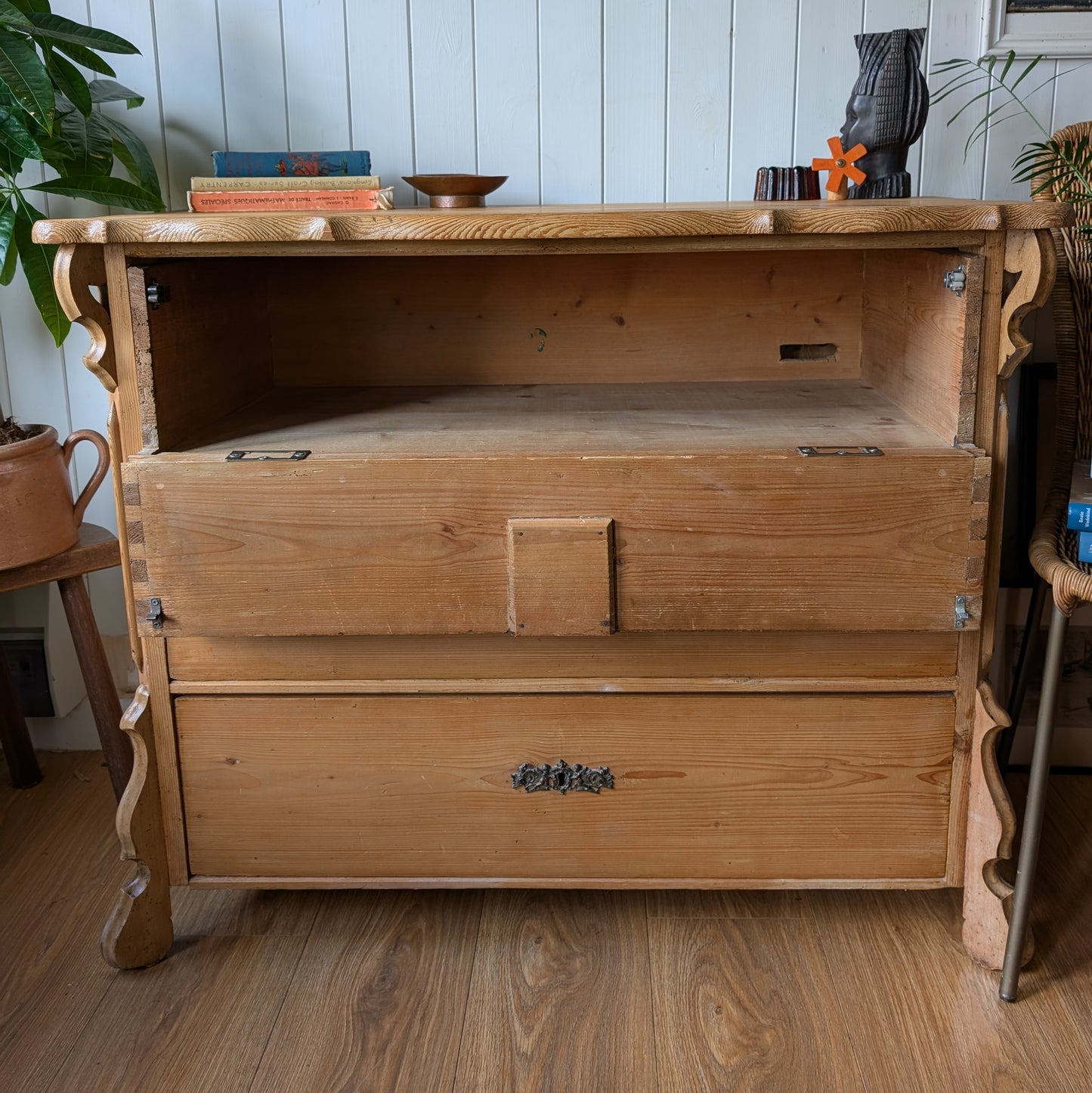 Antique French Chest of Drawers