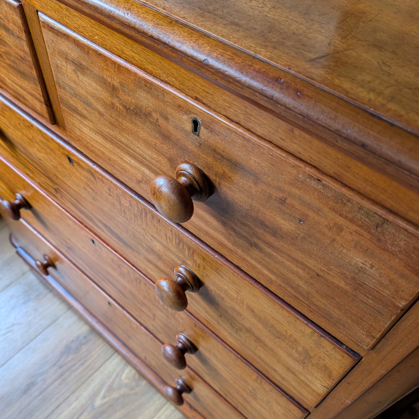 Victorian Chest of Drawers