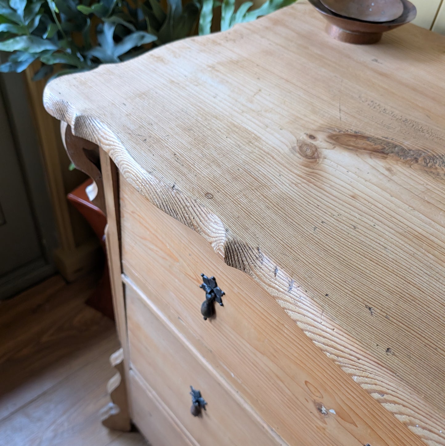 Antique French Chest of Drawers