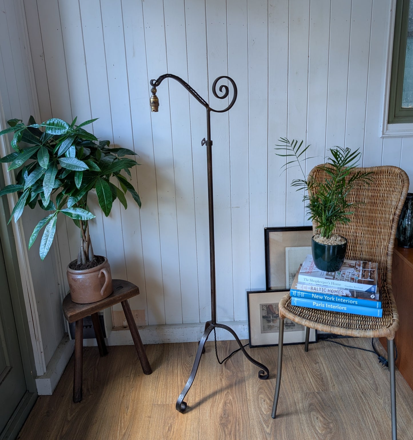 Antique Iron Height Adjustable Floor Lamp
