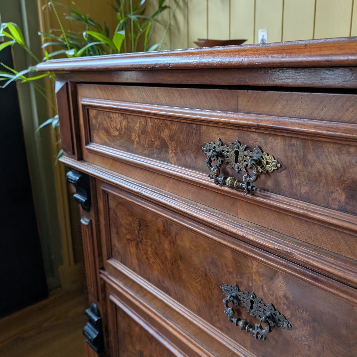Antique French Chest of Drawers