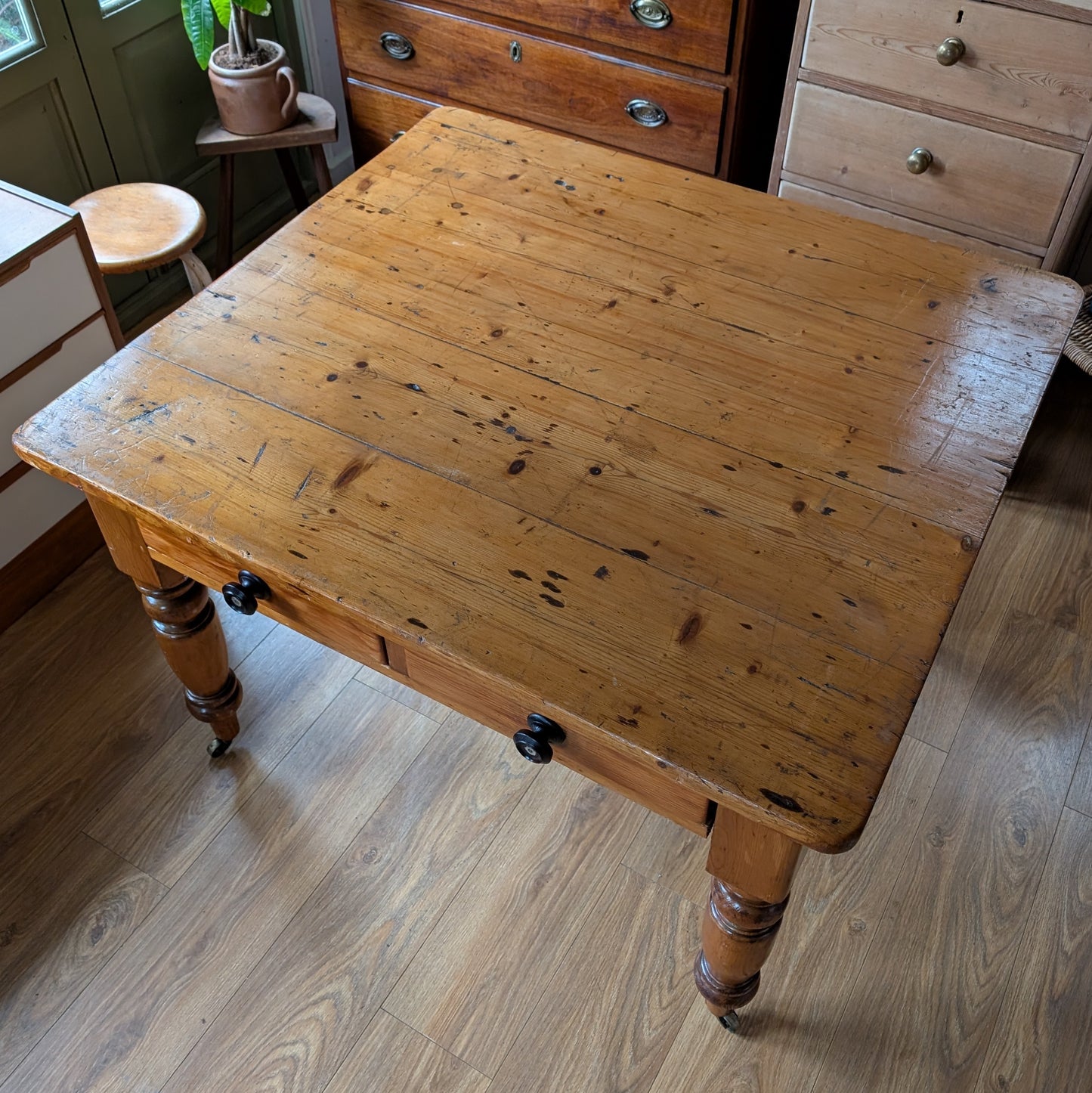 Victorian Pine Farmhouse Table