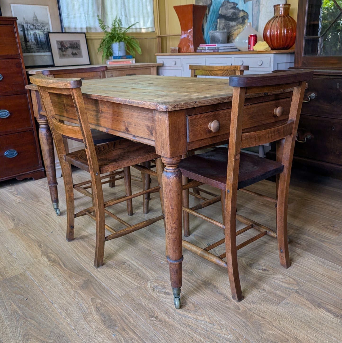 Victorian Pine Table with Chapel Chairs