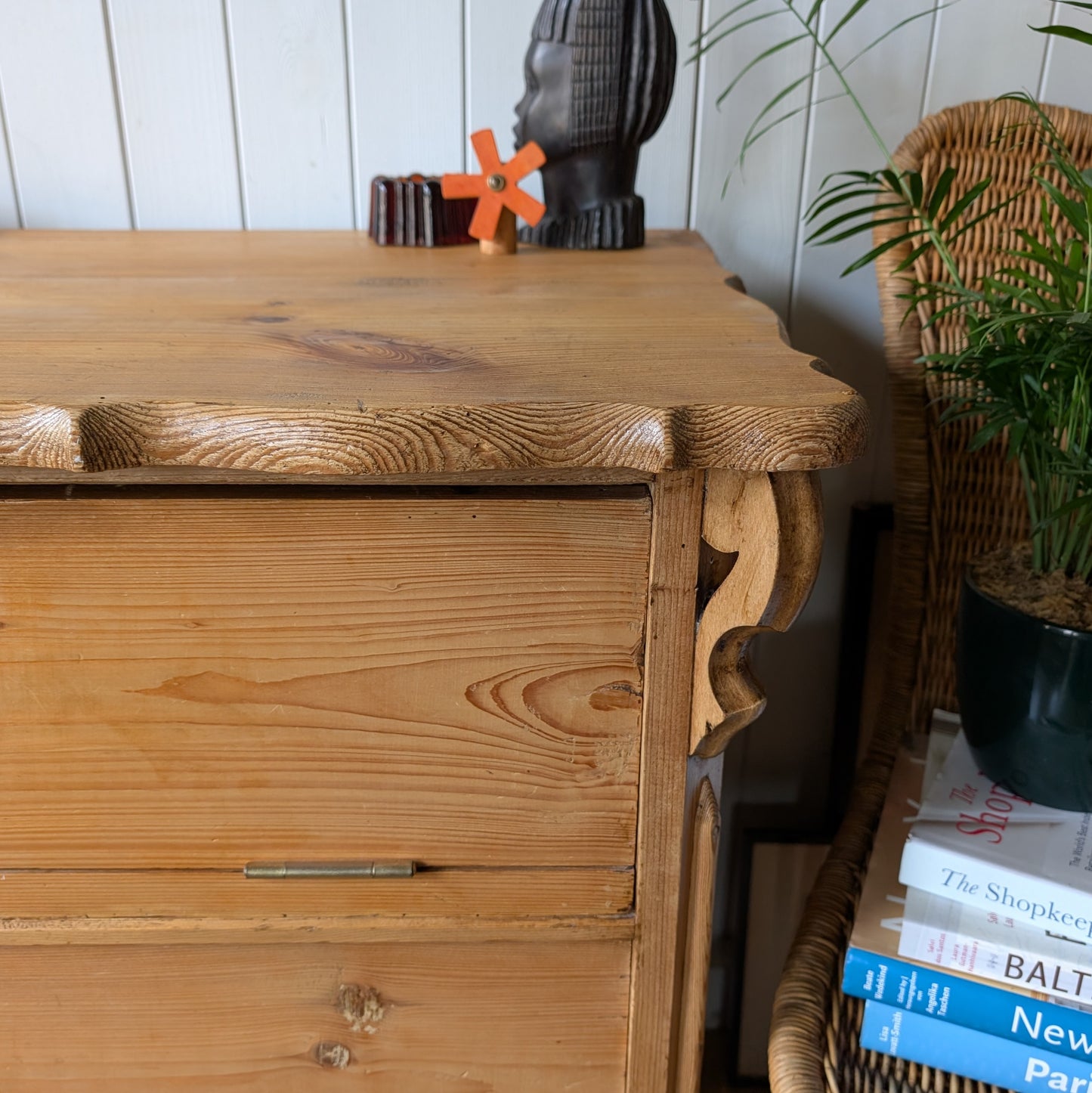 Antique French Chest of Drawers