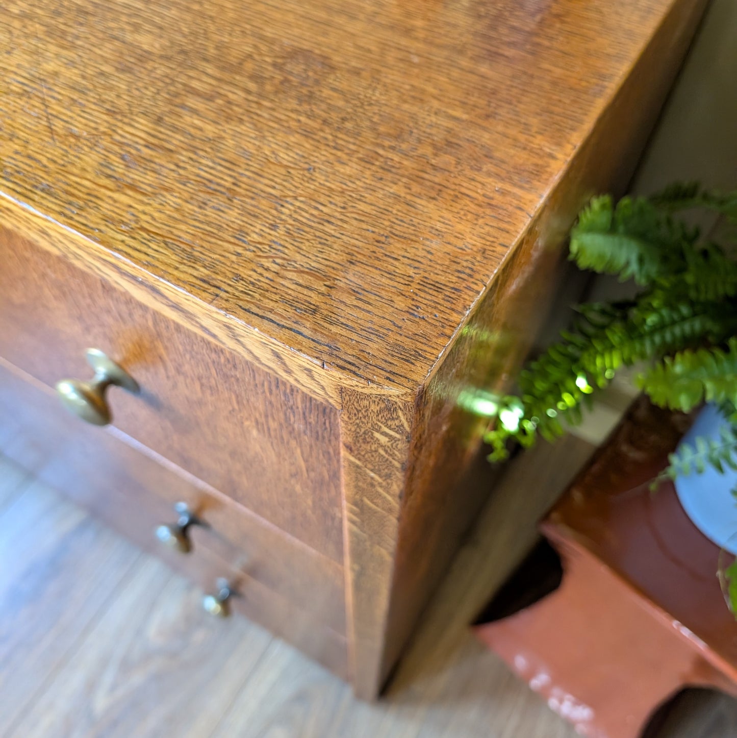 Small 1950s Oak Chest of Drawers