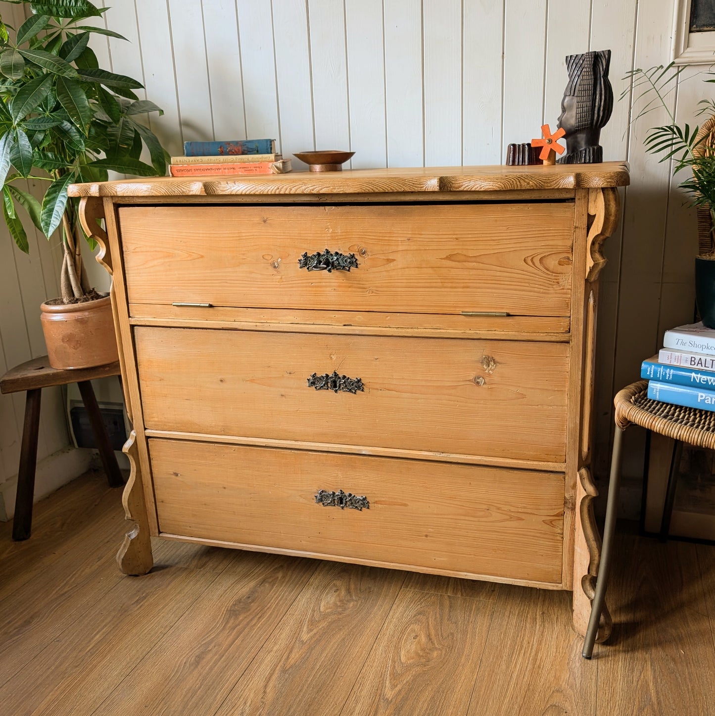Antique French Chest of Drawers