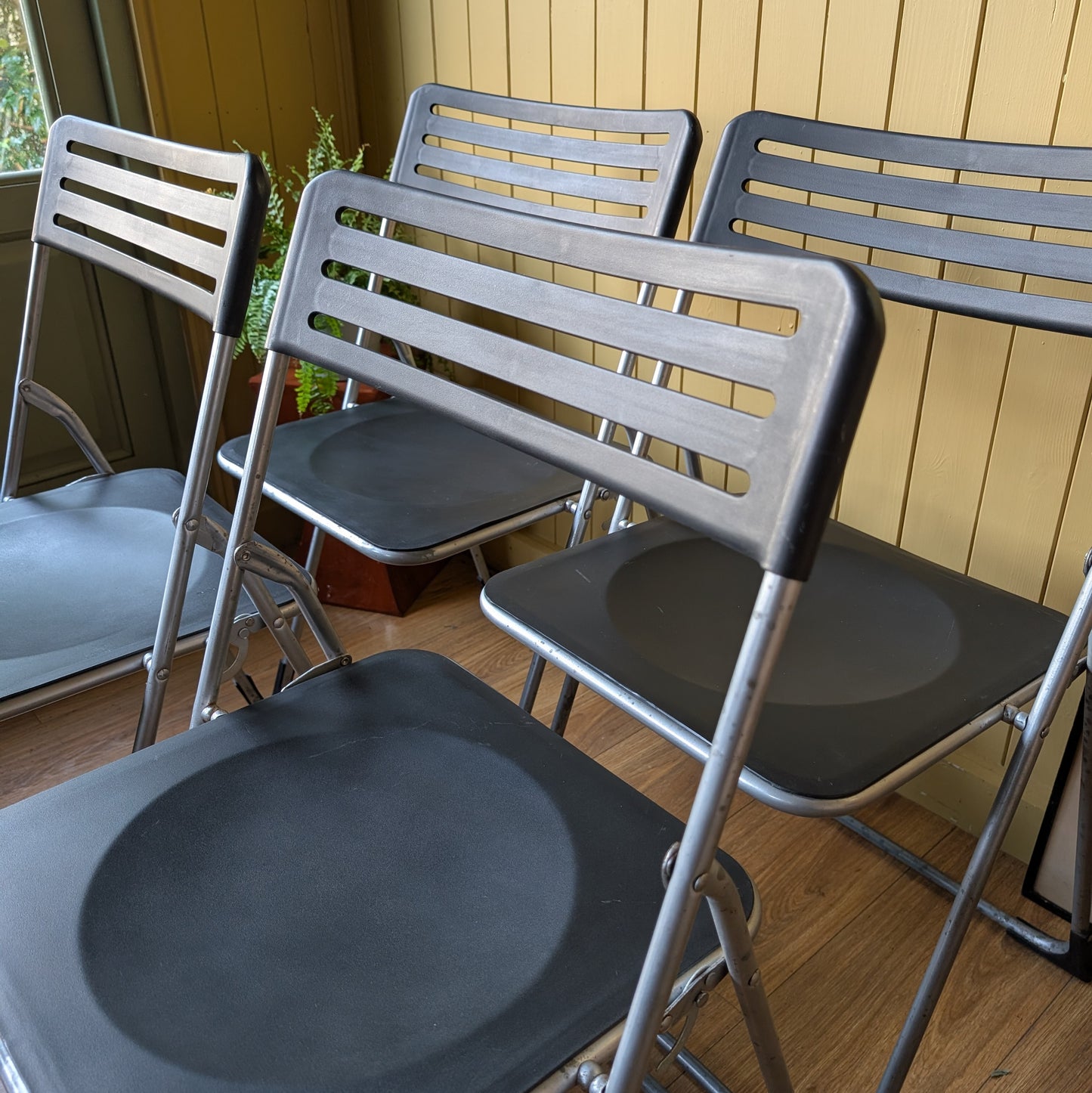 Set of 4 Vintage Folding Chairs