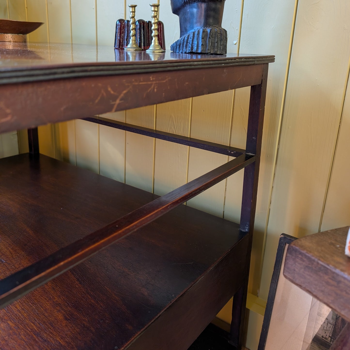 Georgian Etagere