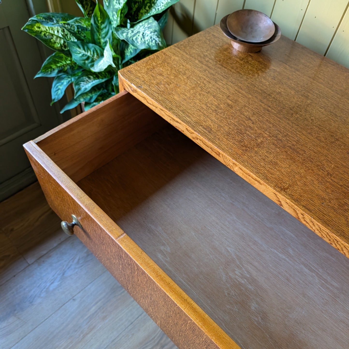 Small 1950s Oak Chest of Drawers