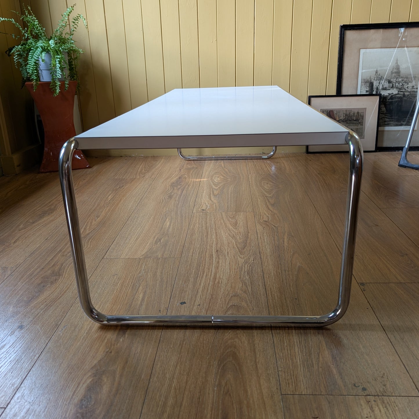 Minimalist Mid-Century Bauhaus Design Coffee Table