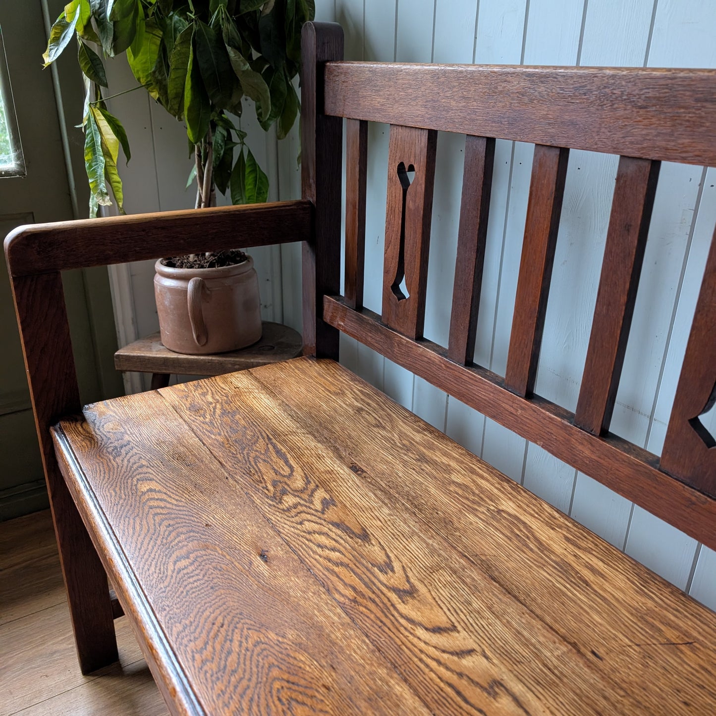 Arts and Crafts Oak Hall Bench