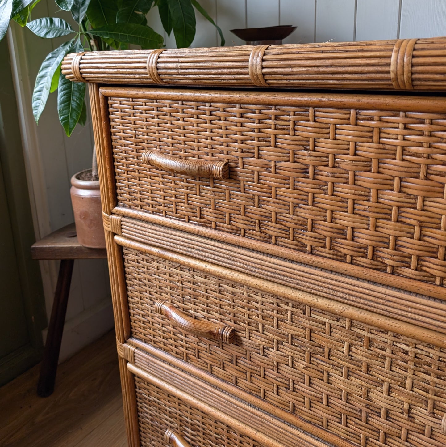 Vintage Wicker Chest of drawers