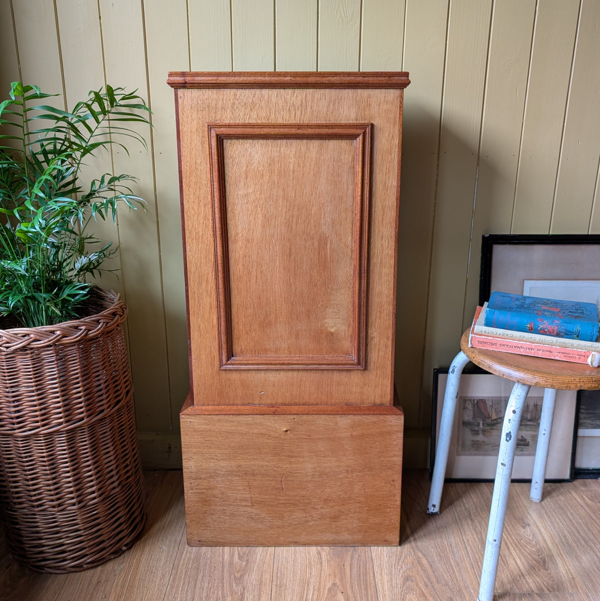 Vintage Oak Plinth