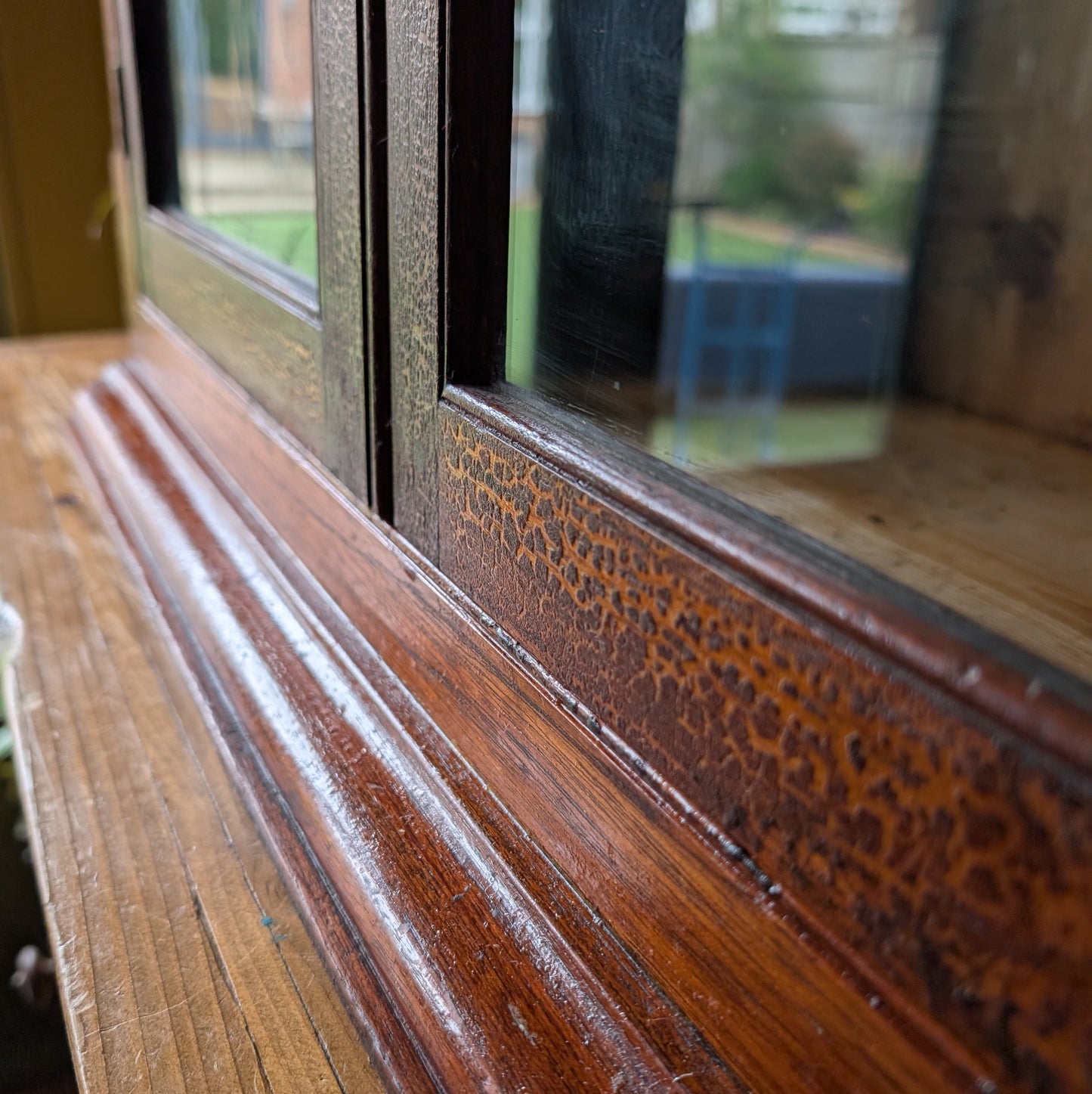 Antique Countertop Glazed Cabinet