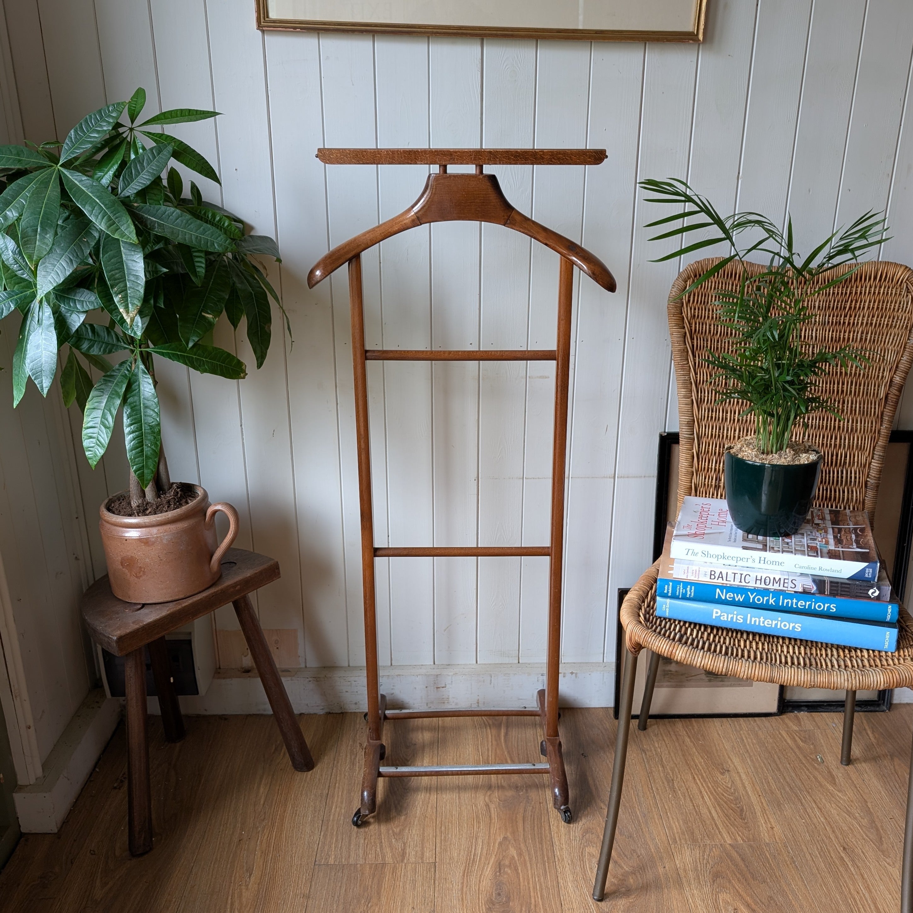Vintage Gentleman's Valet – Henry Paints Furniture