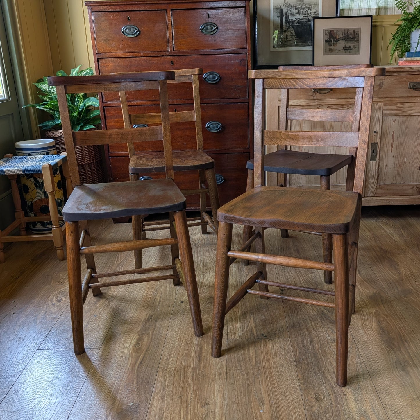 Victorian Pine Table with Chapel Chairs