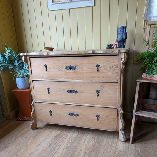 Antique French Chest of Drawers