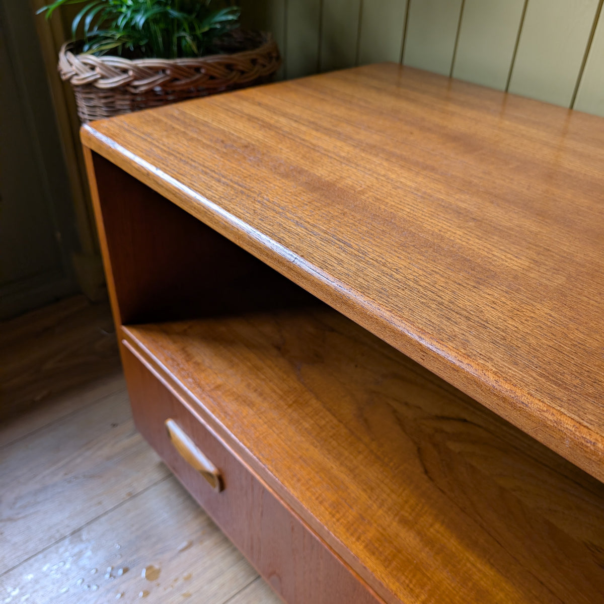 Vintage Gplan Fresco TV Unit