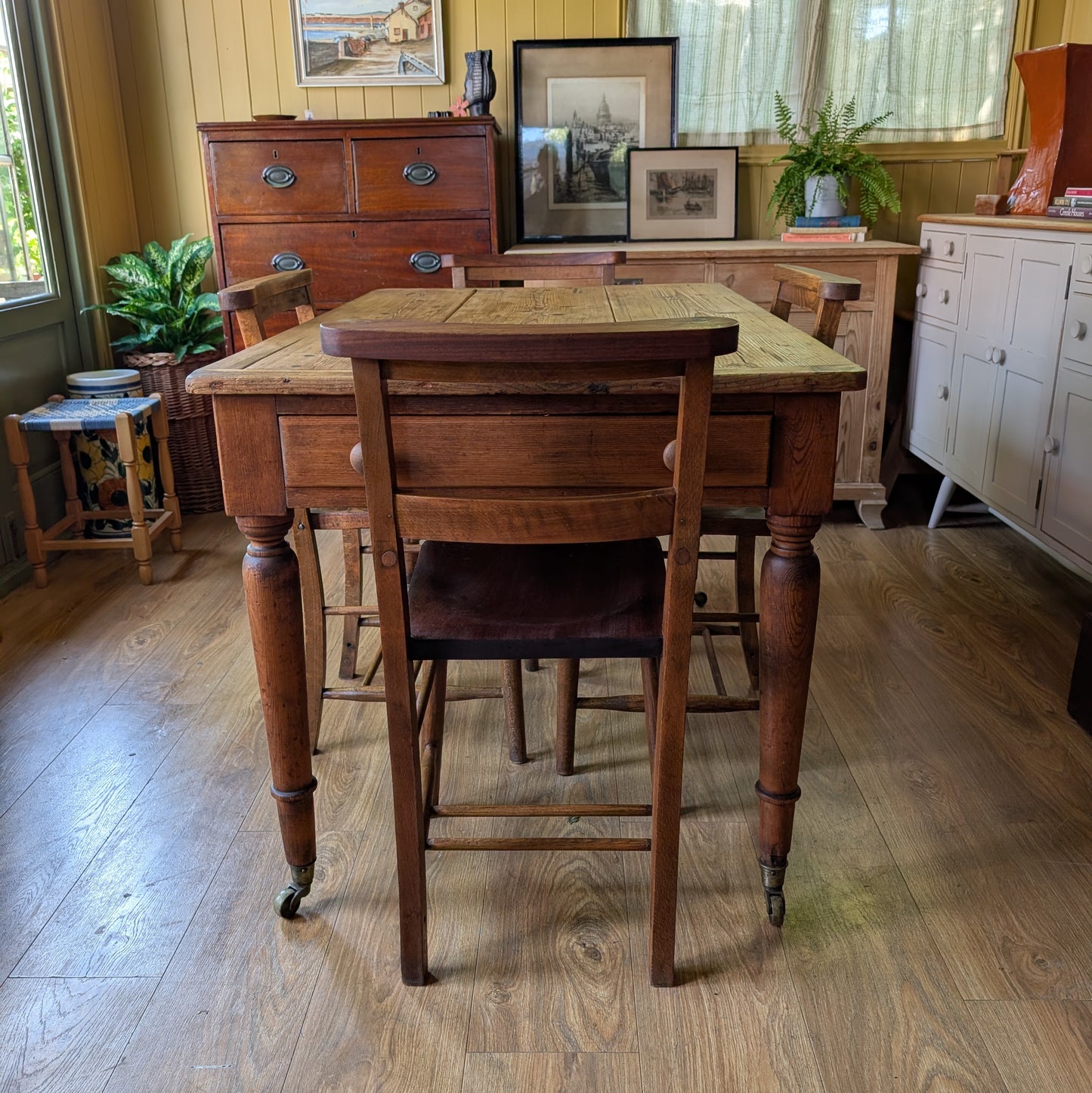 Victorian Pine Table with Chapel Chairs