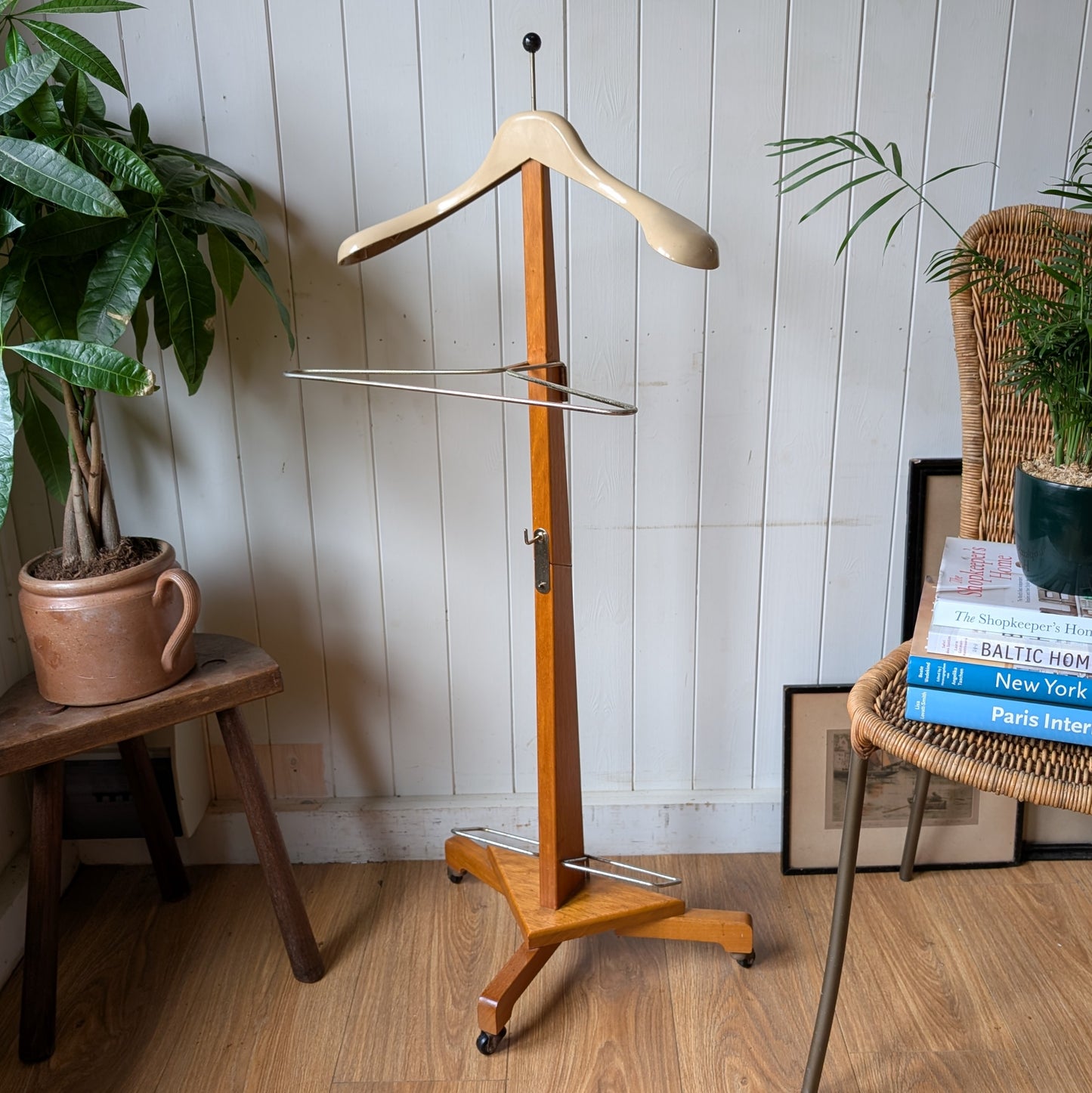 Mid Century Gentleman's Valet