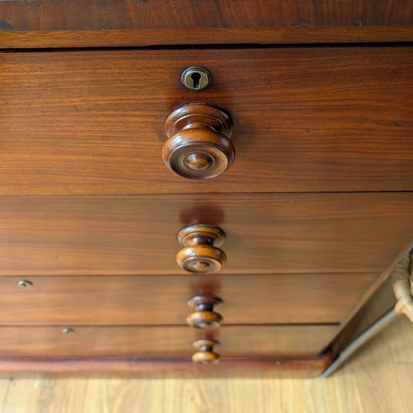 Victorian Chest of Drawers
