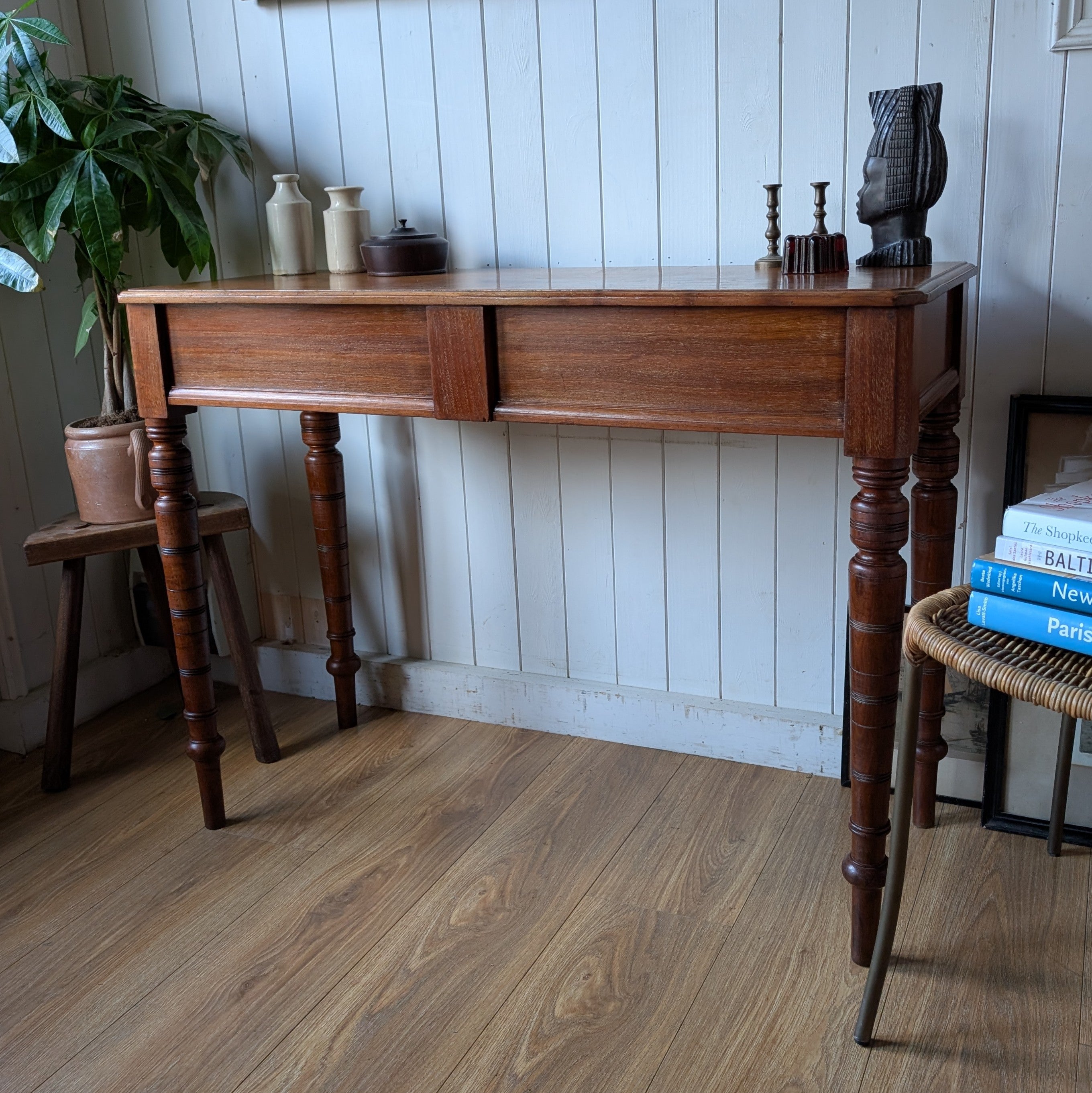 Antique Console Table – Henry Paints Furniture