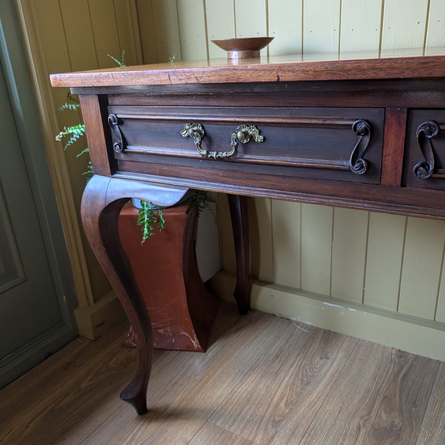 Antique Queen Anne Style Writing Desk with Cabriole Legs