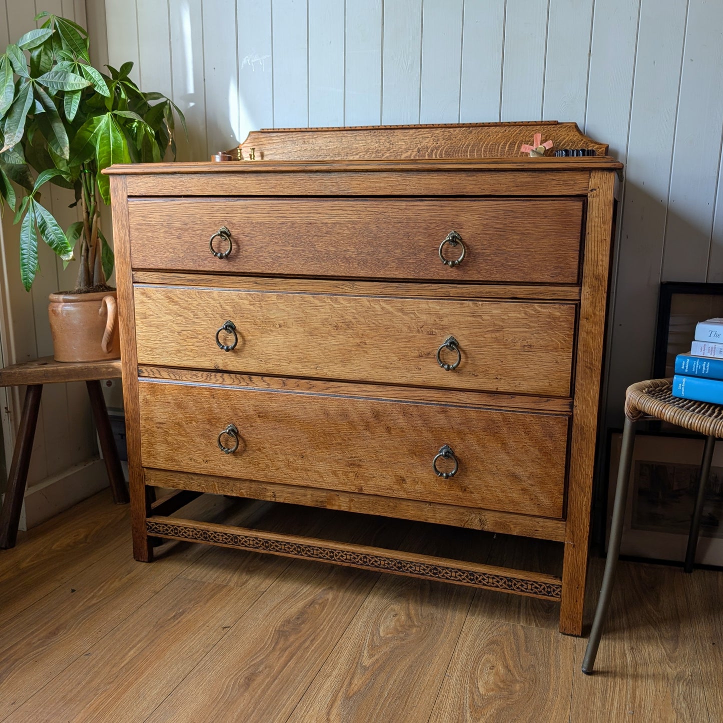 Antique Oak Chest of Drawers