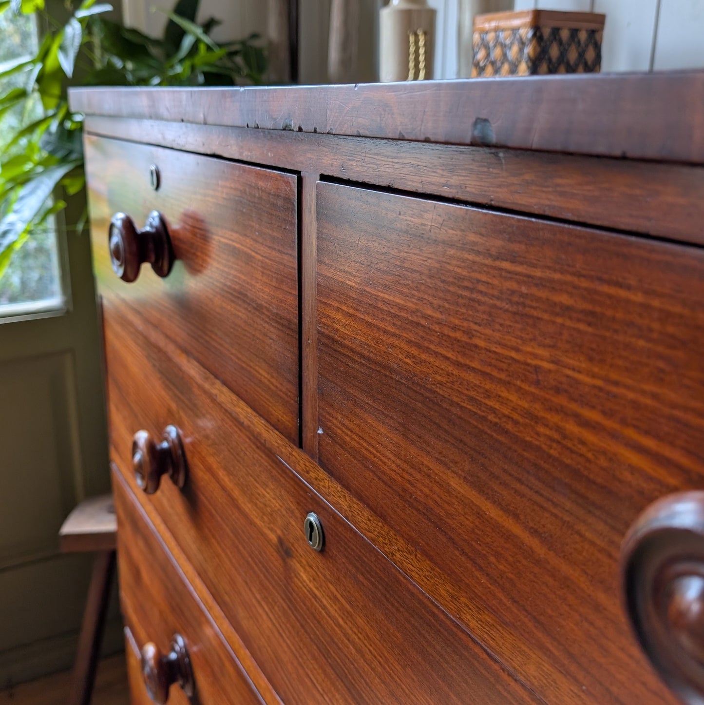 Victorian Chest of Drawers
