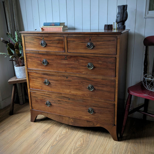 Georgian Chest of Drawers