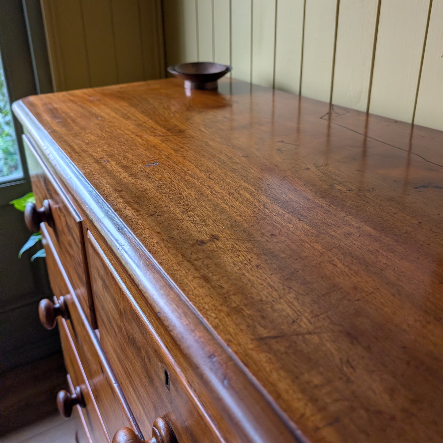 Victorian Chest of Drawers
