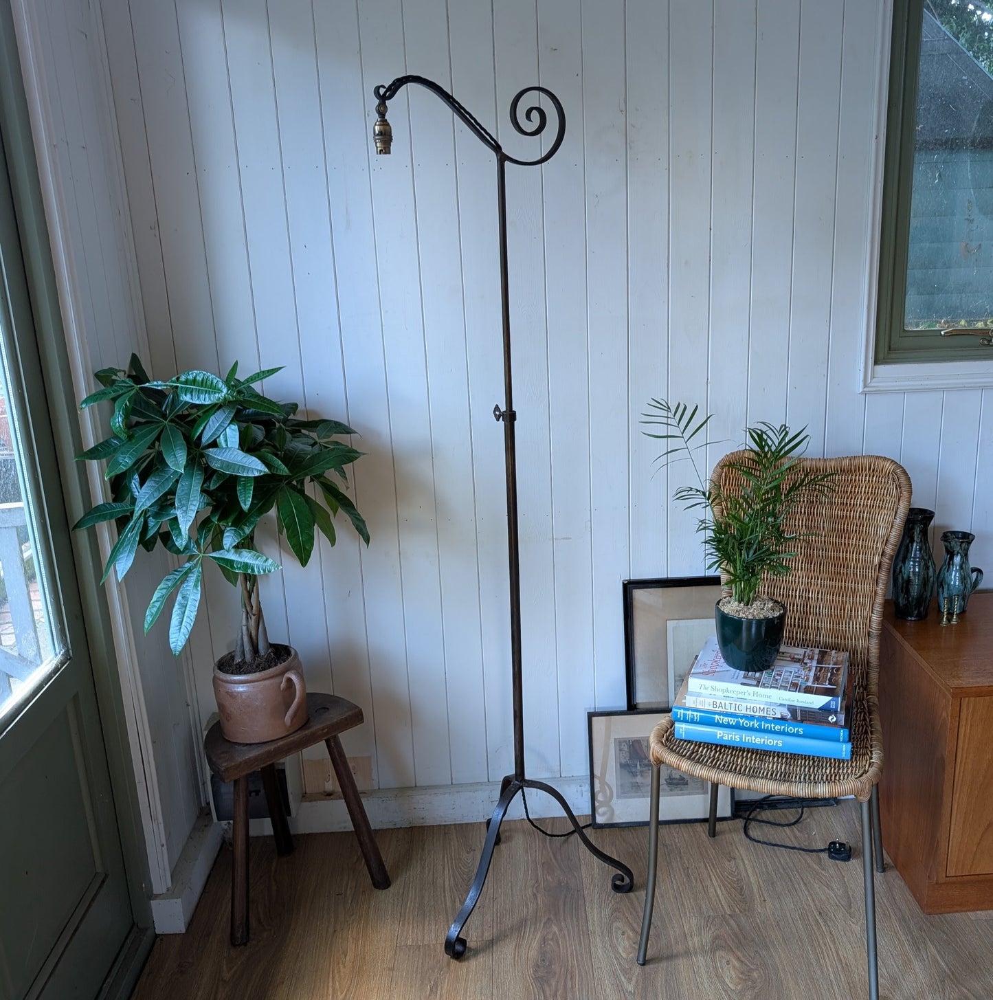 Antique Iron Height Adjustable Floor Lamp
