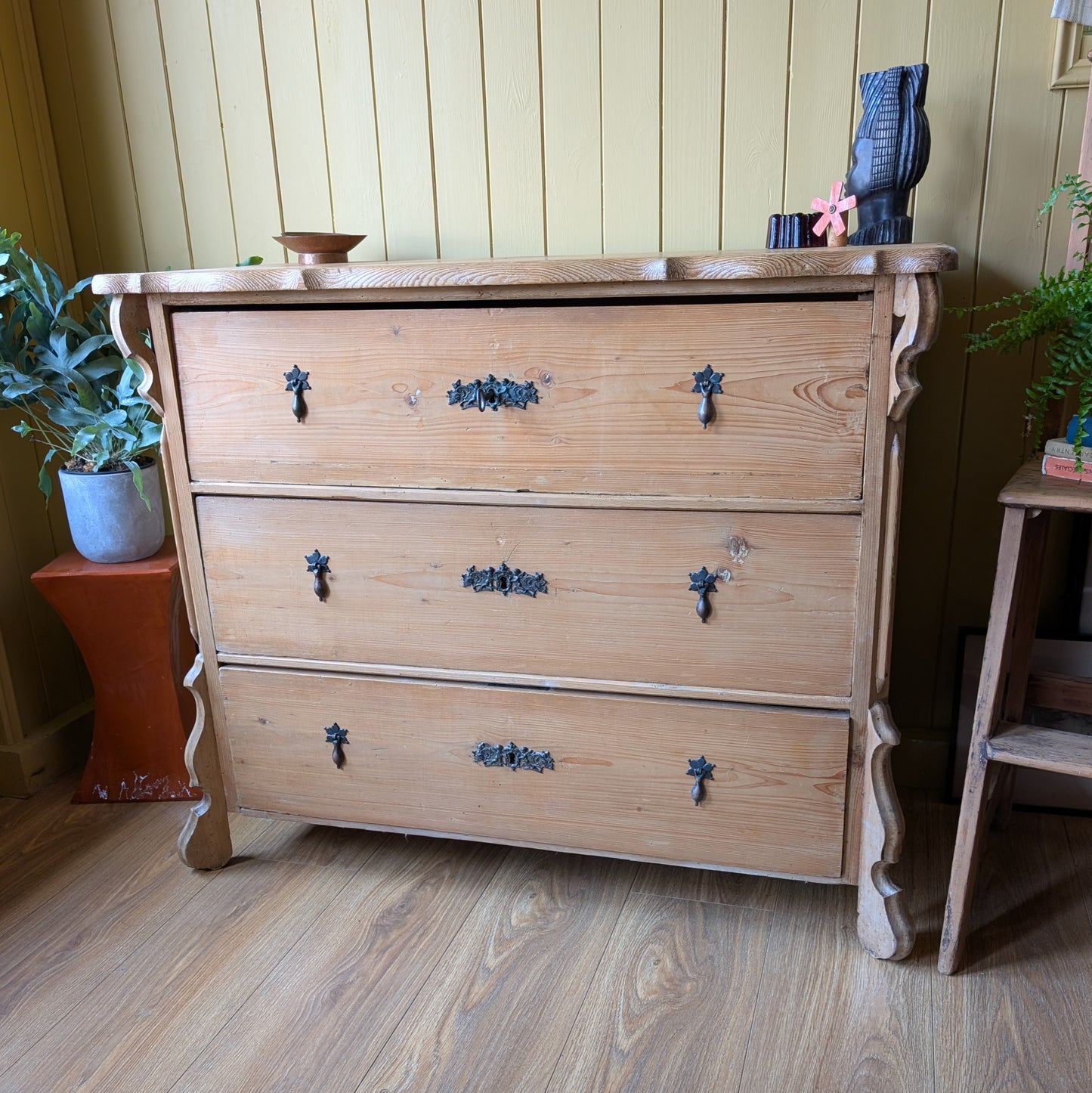 Antique French Chest of Drawers