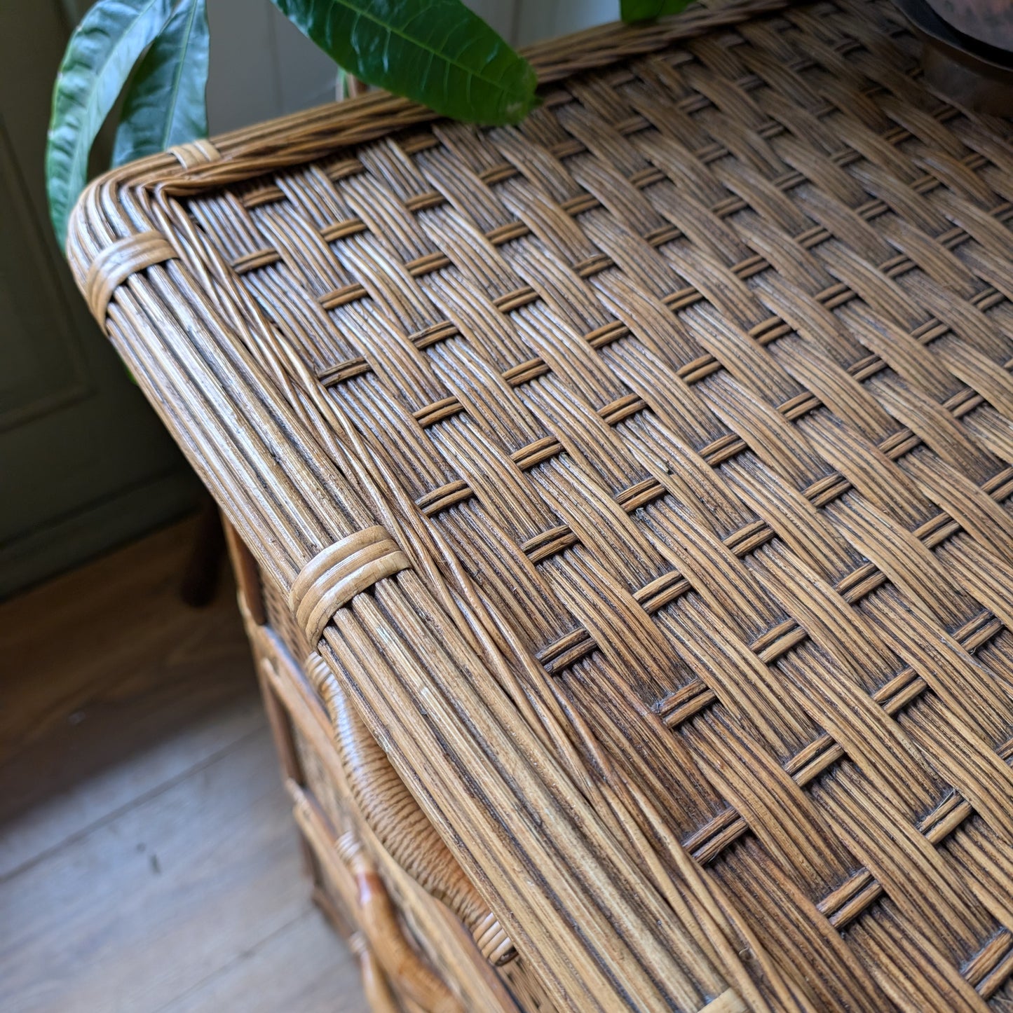 Vintage Wicker Chest of drawers
